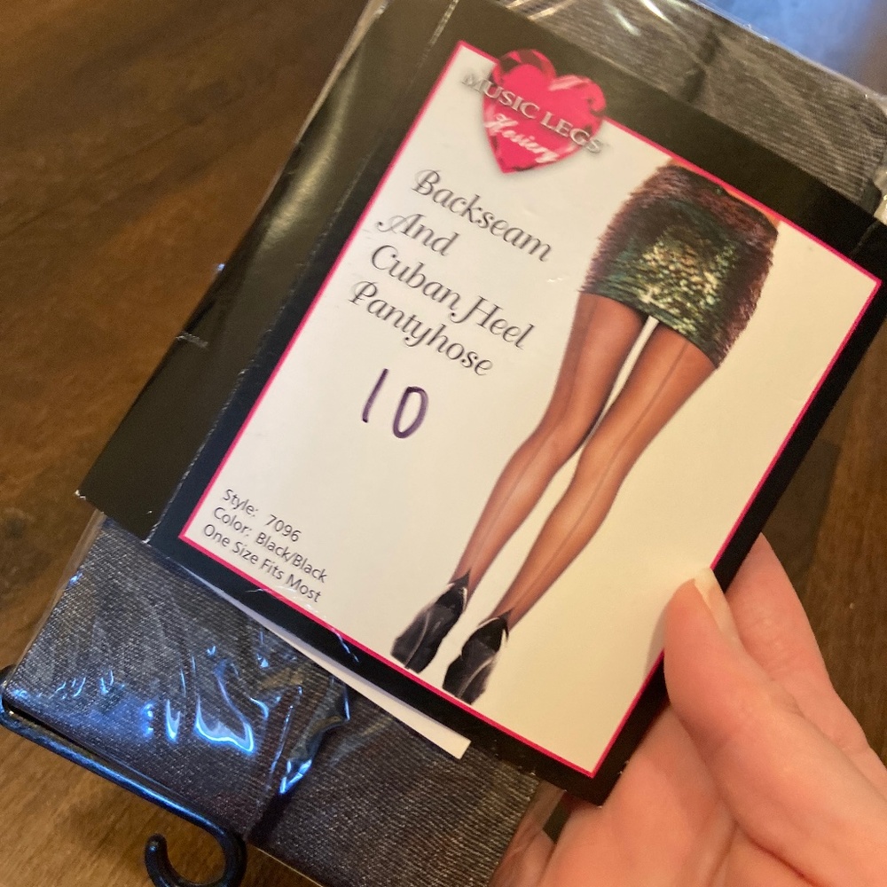 NEW RETRO MUSIC LEGS BACKSEAM AND CUBAN HEEL PANTYHOSE NYLONS HOISERY OSFM SHEER